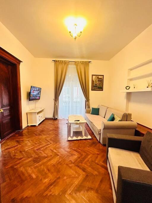 Hidden Gem In The Old Town Appartement Timişoara Buitenkant foto